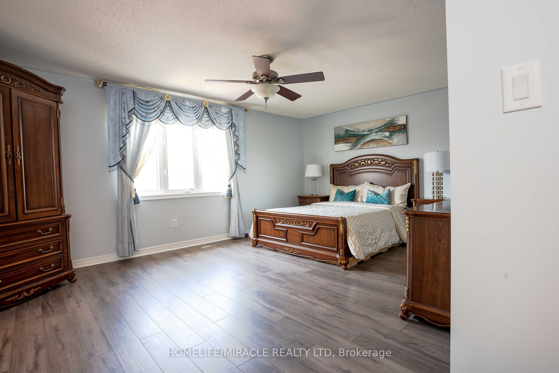 28 Totten Dr
