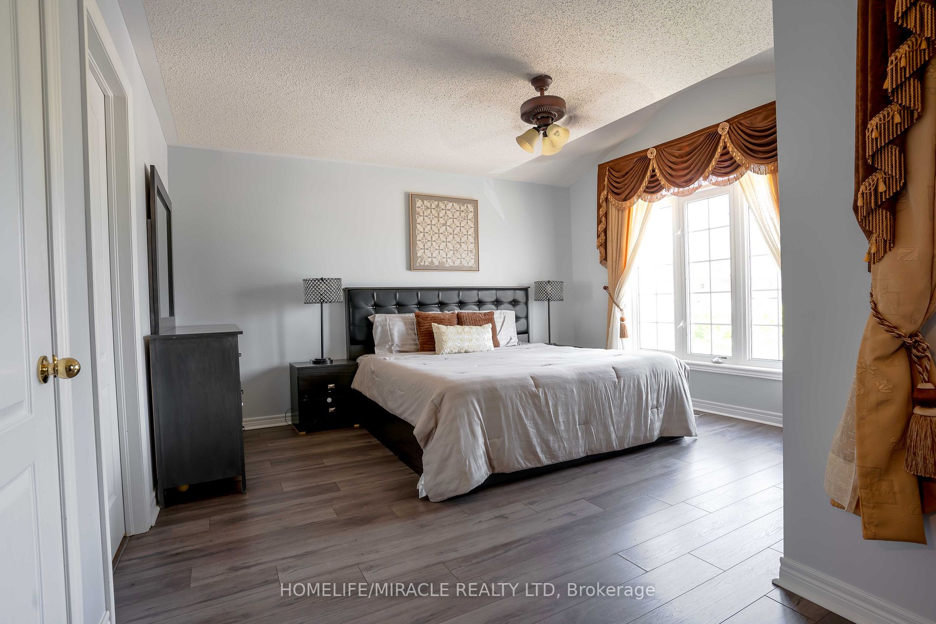 28 Totten Dr