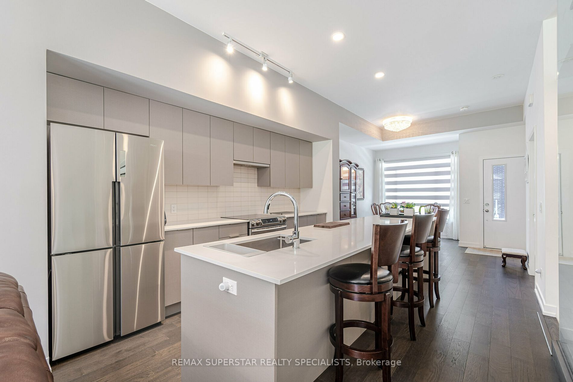 3074 Sixth Line, #236