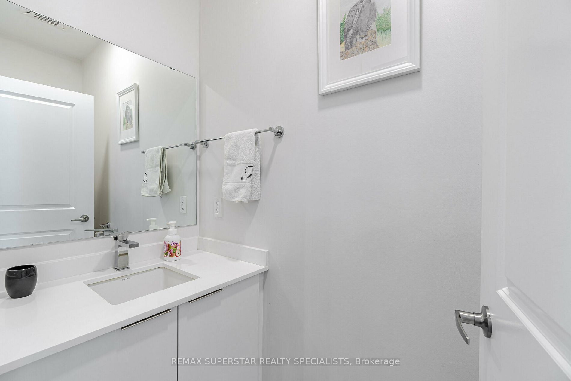 3074 Sixth Line, #236