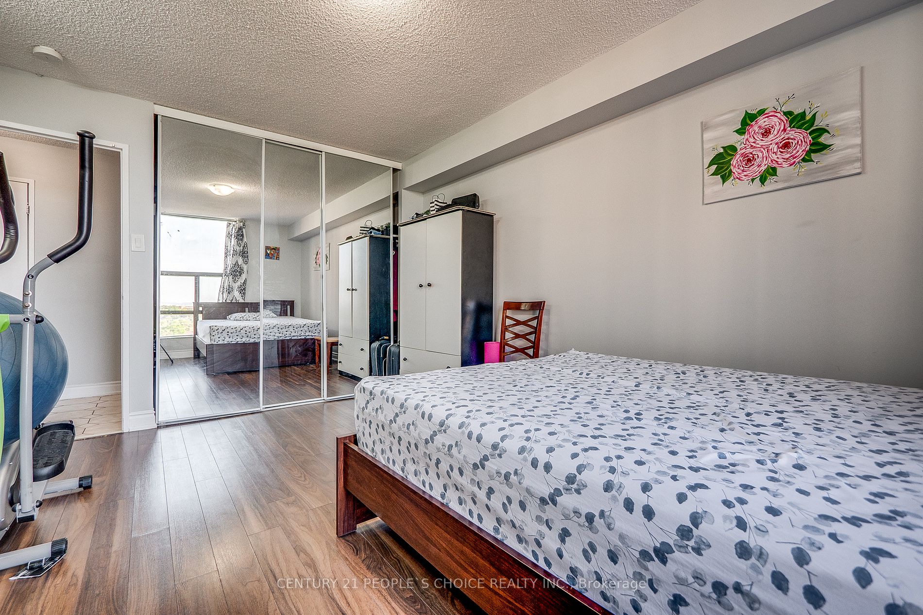 17 Knightsbridge Rd, #907