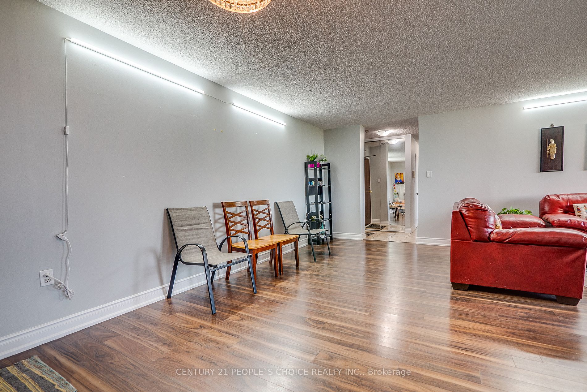 17 Knightsbridge Rd, #907