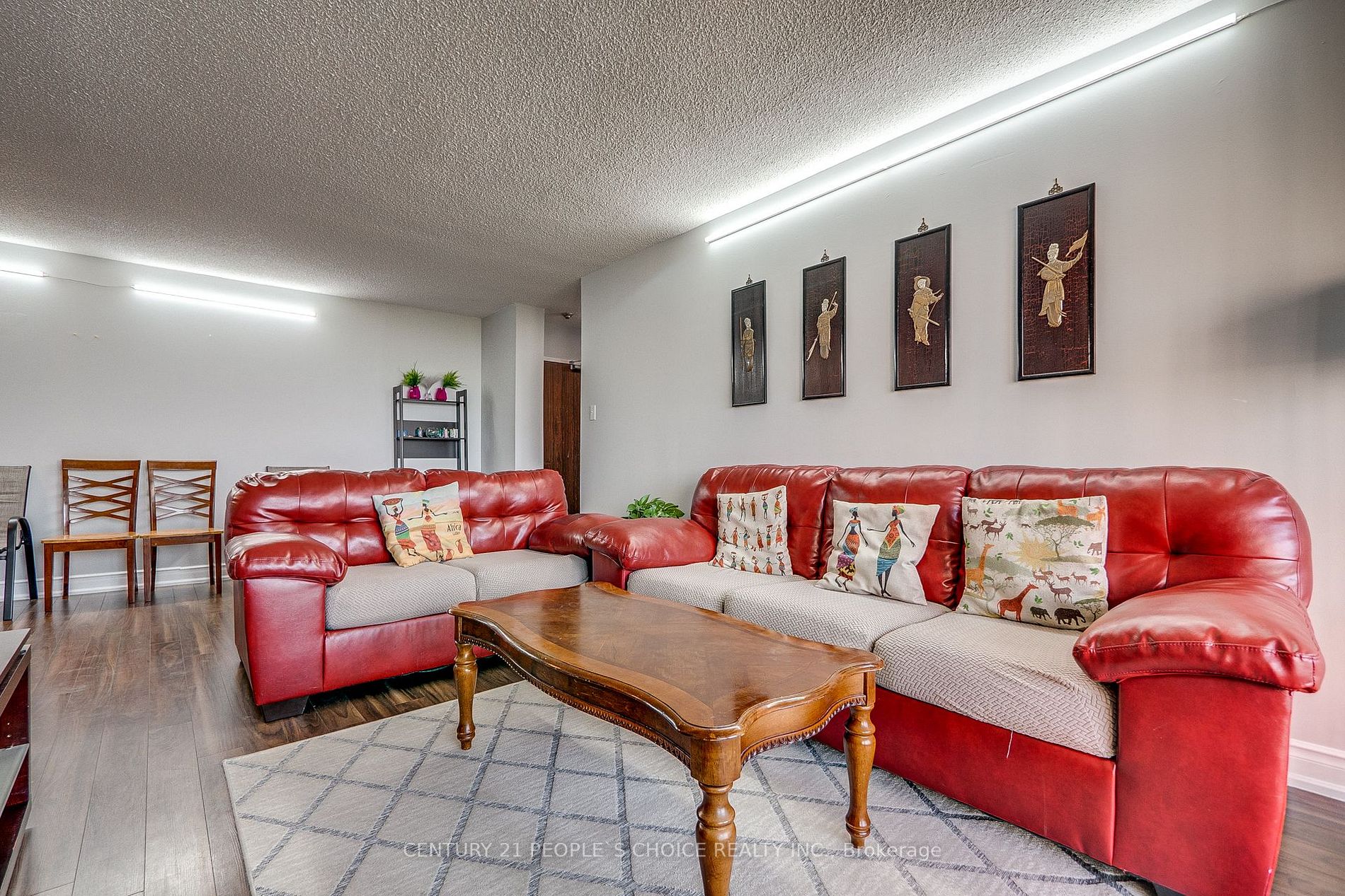 17 Knightsbridge Rd, #907