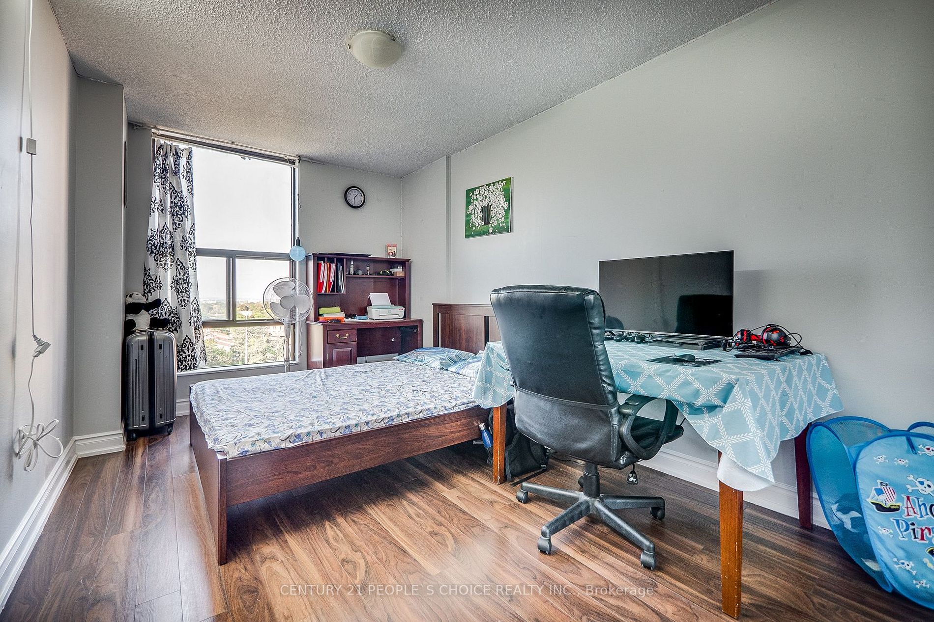 17 Knightsbridge Rd, #907