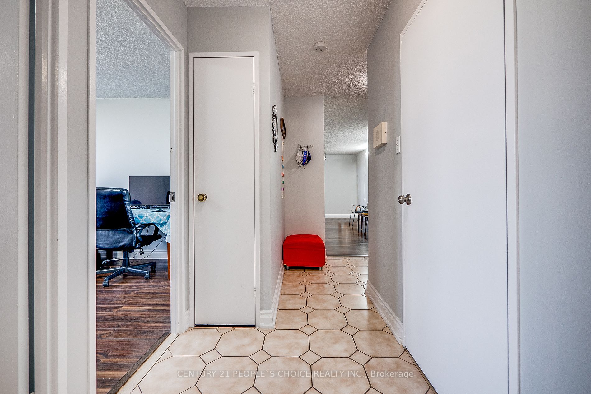 17 Knightsbridge Rd, #907