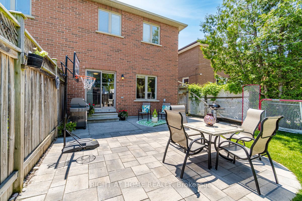 24B Jellicoe Ave