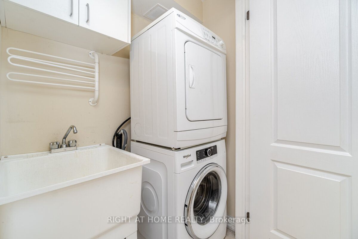 24B Jellicoe Ave