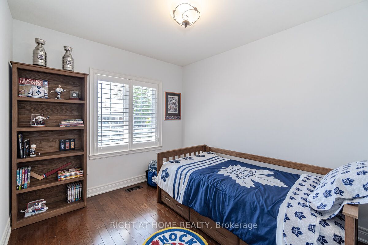 24B Jellicoe Ave