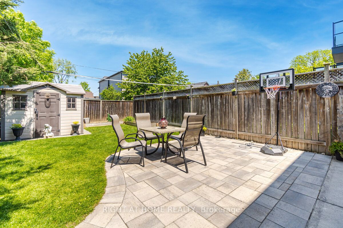 24B Jellicoe Ave