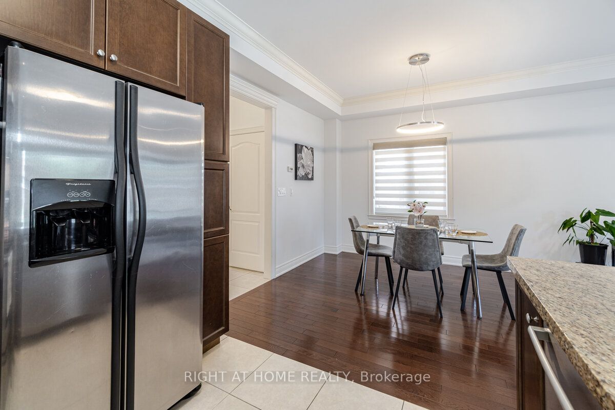 24B Jellicoe Ave