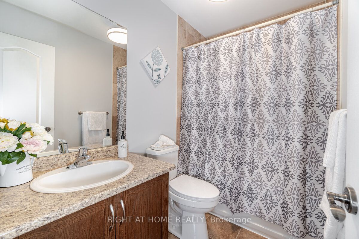 24B Jellicoe Ave