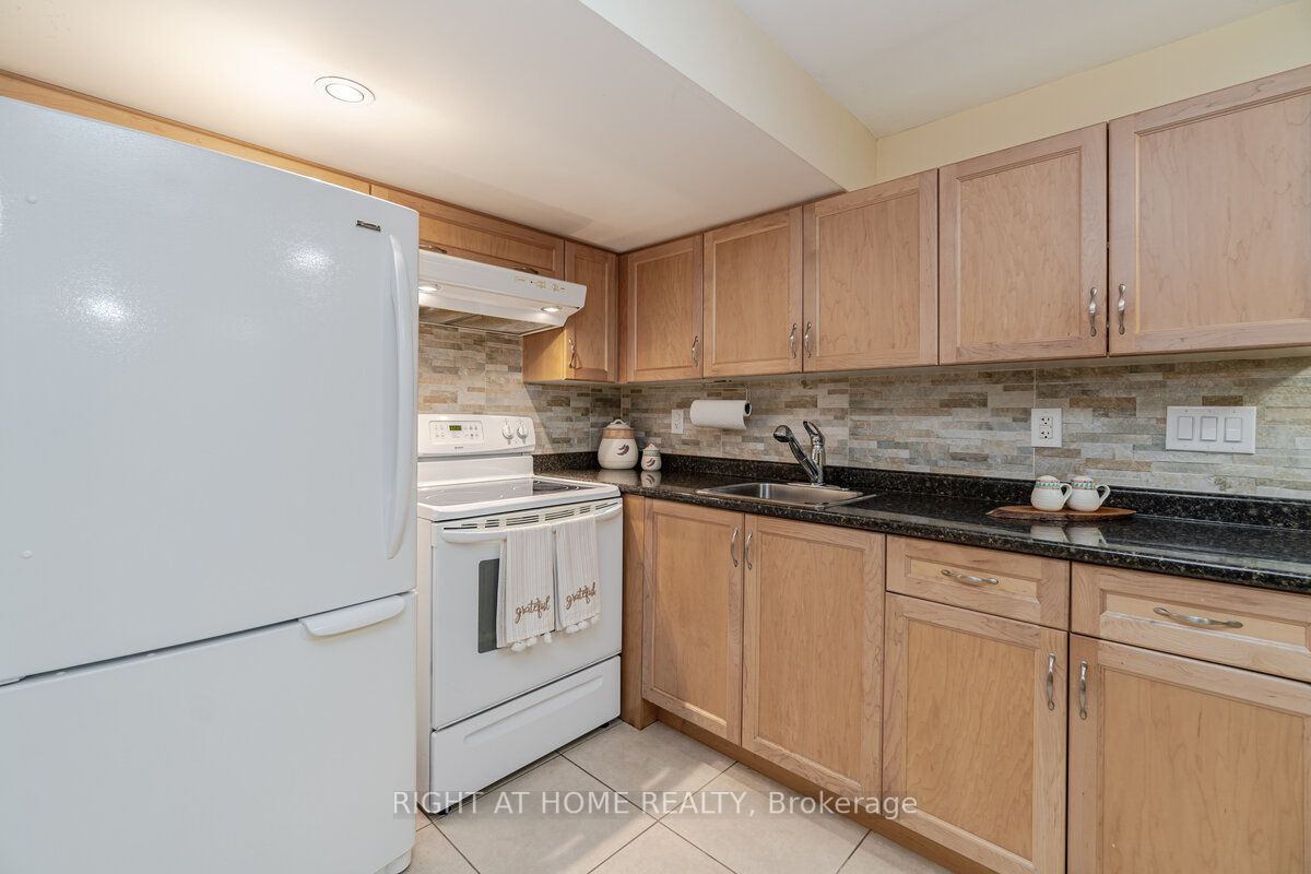 24B Jellicoe Ave