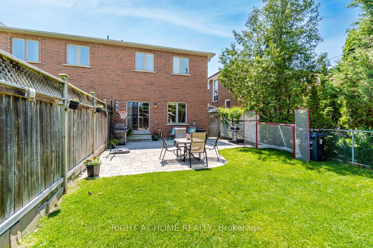 24B Jellicoe Ave