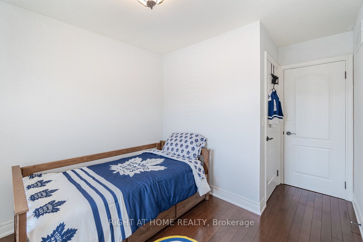 24B Jellicoe Ave