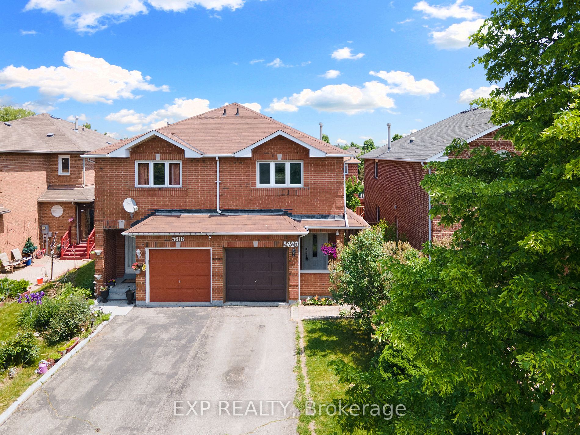 5620 Cortina Cres