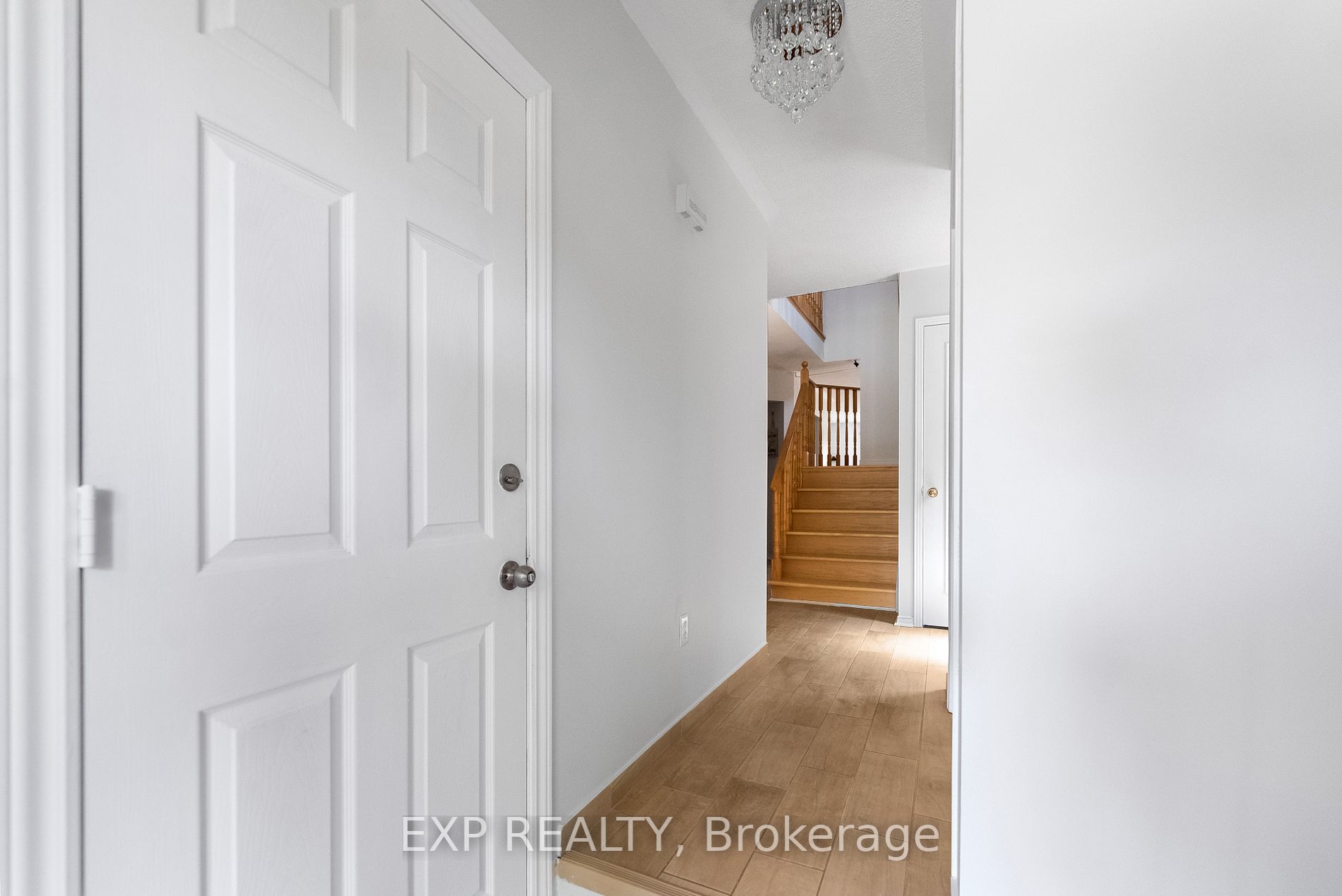5620 Cortina Cres