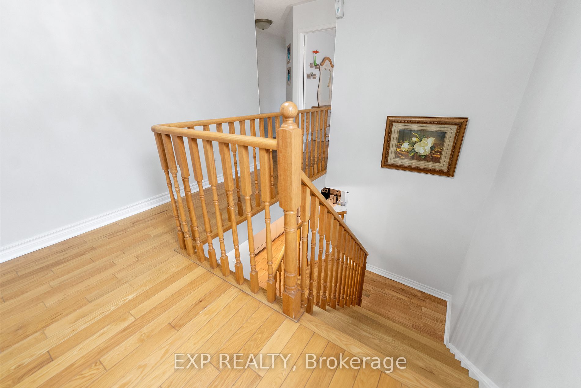5620 Cortina Cres