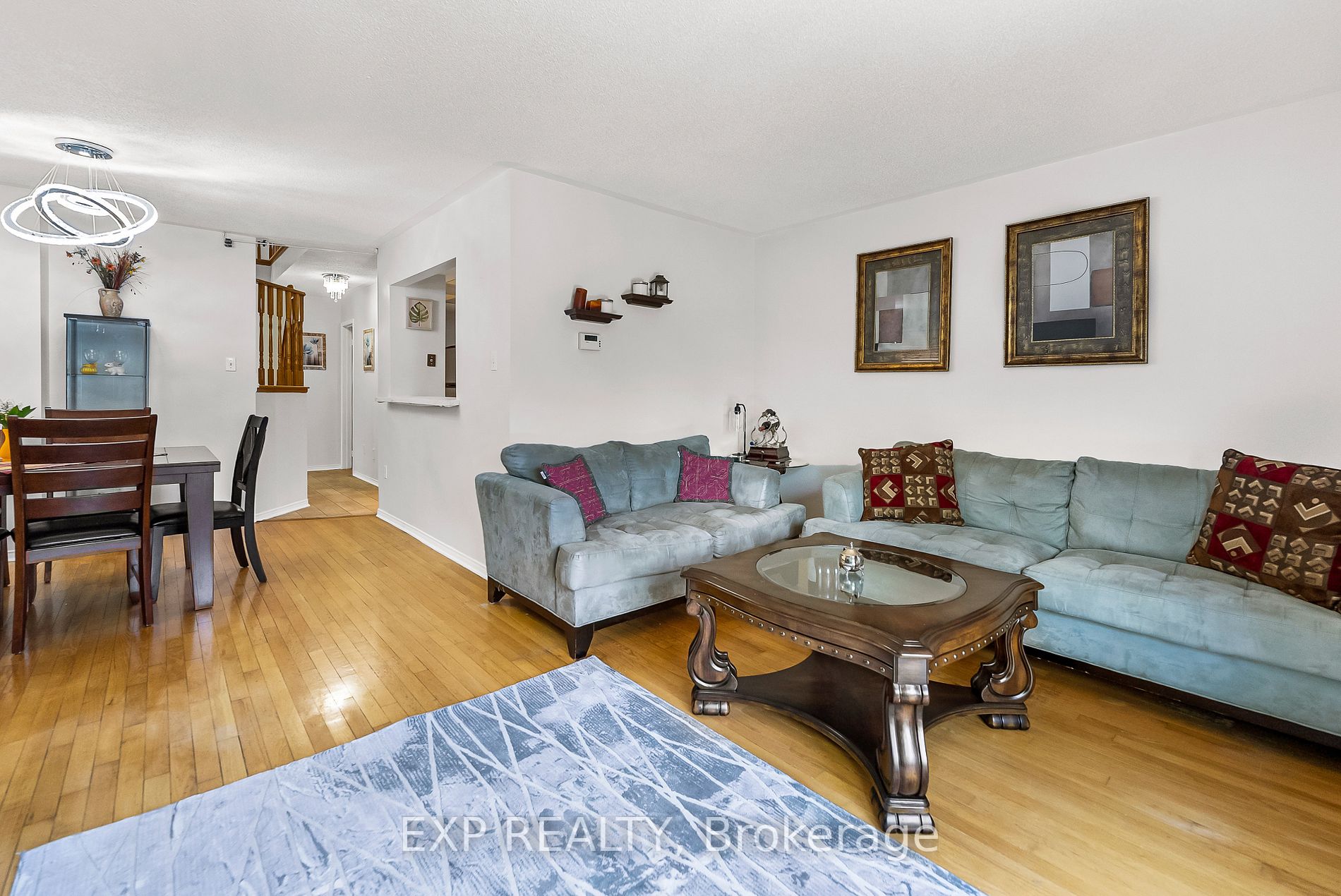 5620 Cortina Cres