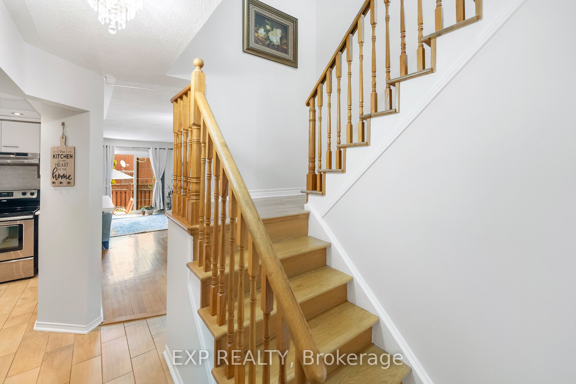 5620 Cortina Cres