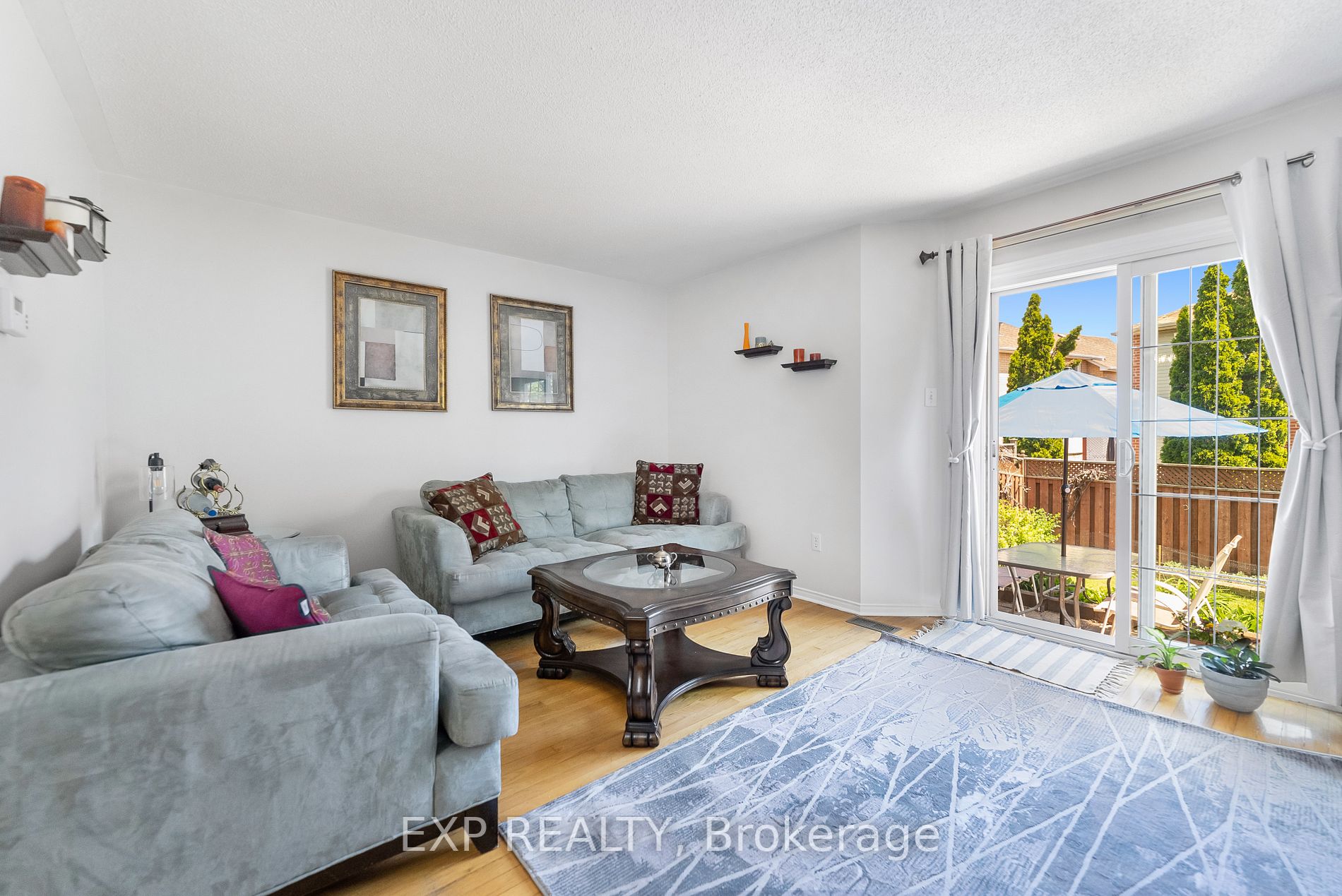 5620 Cortina Cres