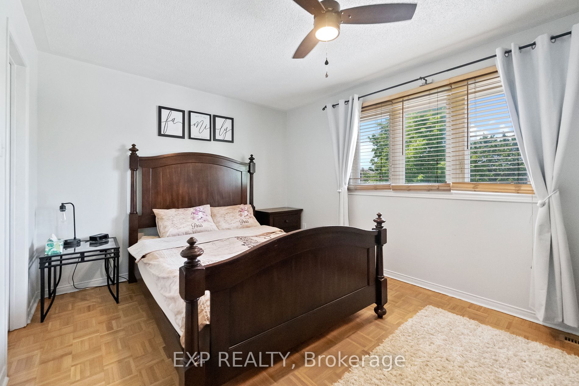 5620 Cortina Cres