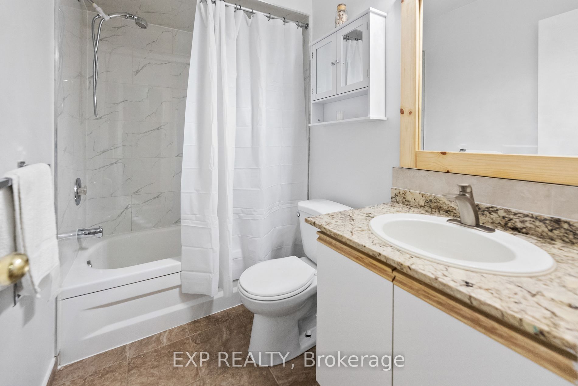 5620 Cortina Cres