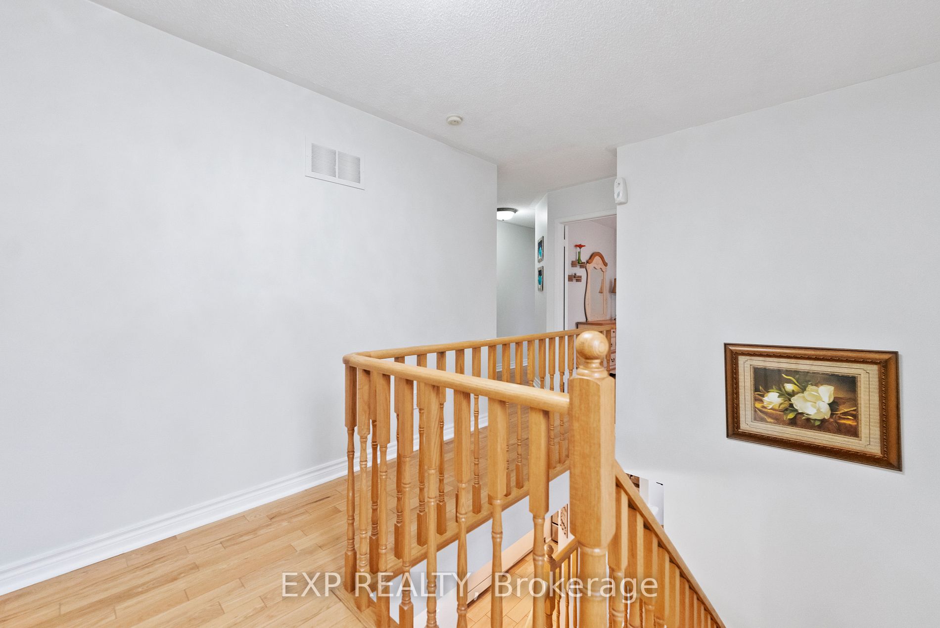 5620 Cortina Cres