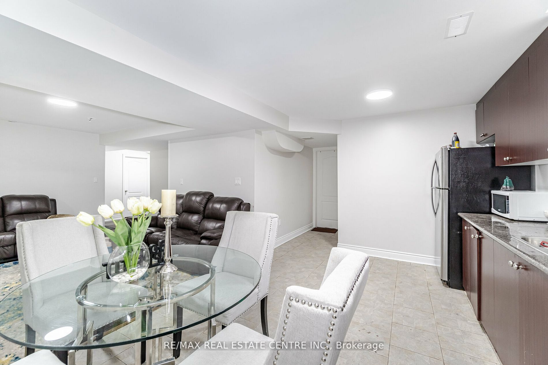 5 Wild Indigo Cres