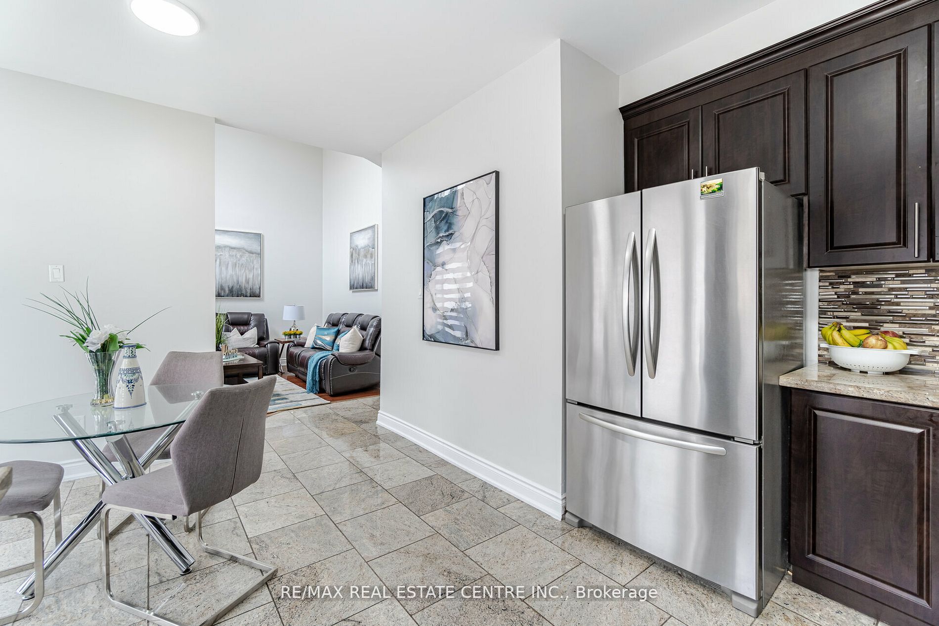 5 Wild Indigo Cres