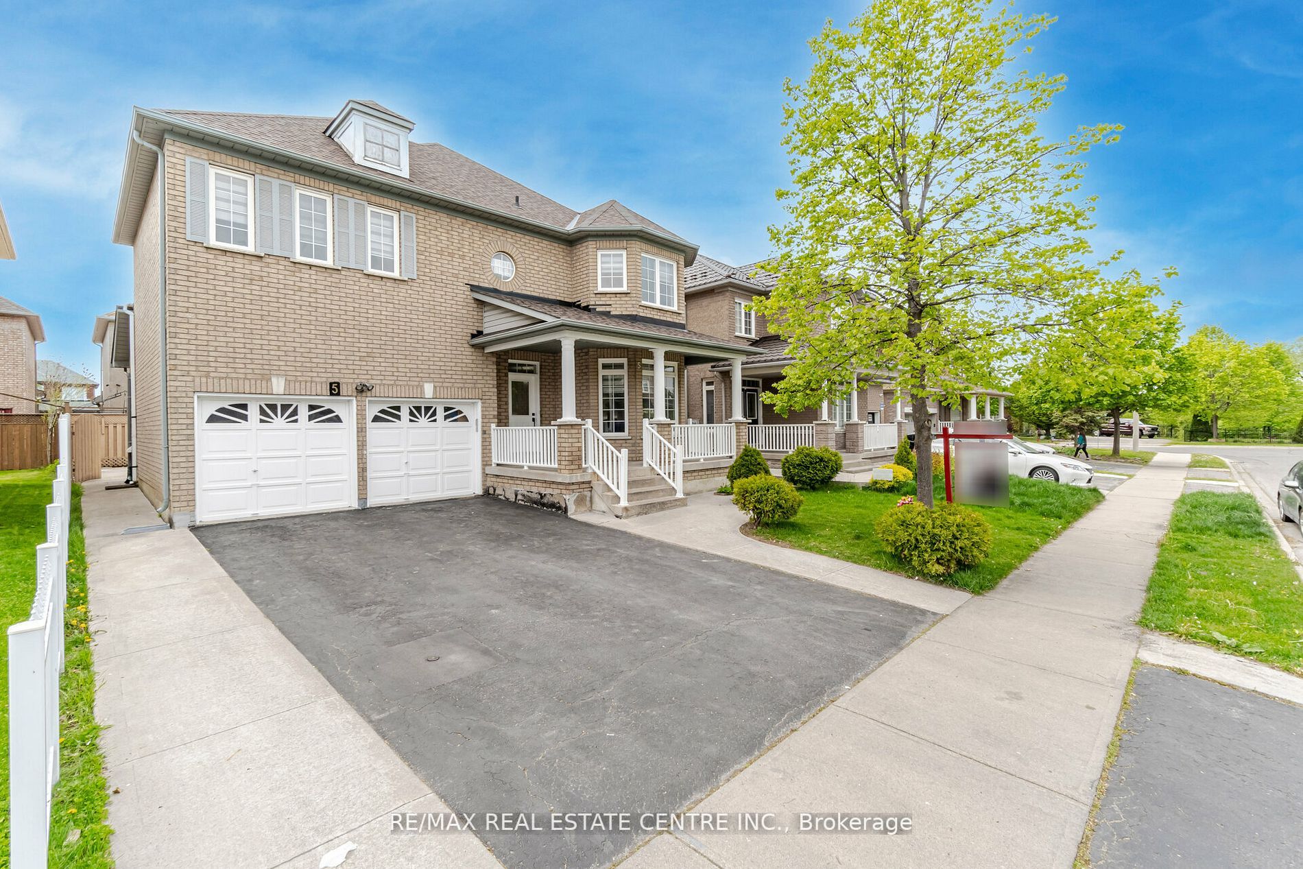 5 Wild Indigo Cres