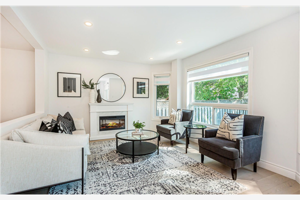2496 Logan Ave, Oakville