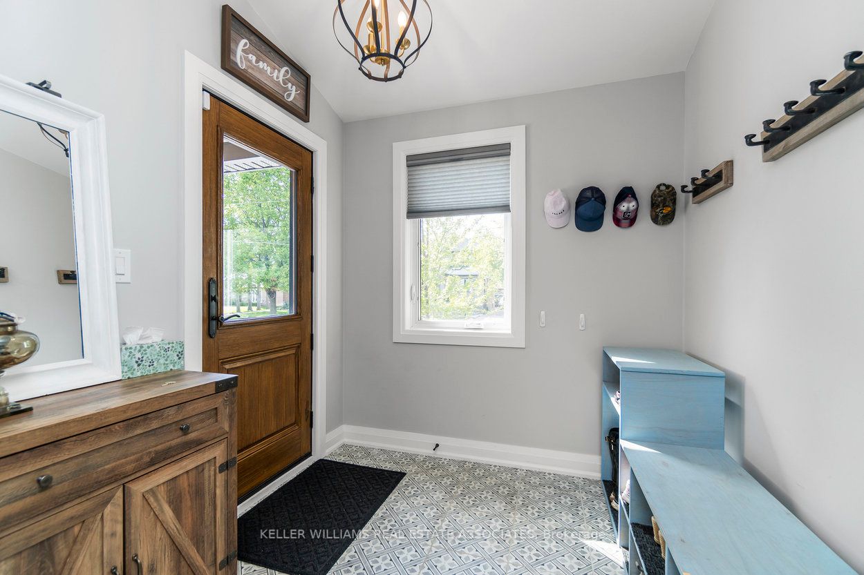 51 Royce Ave