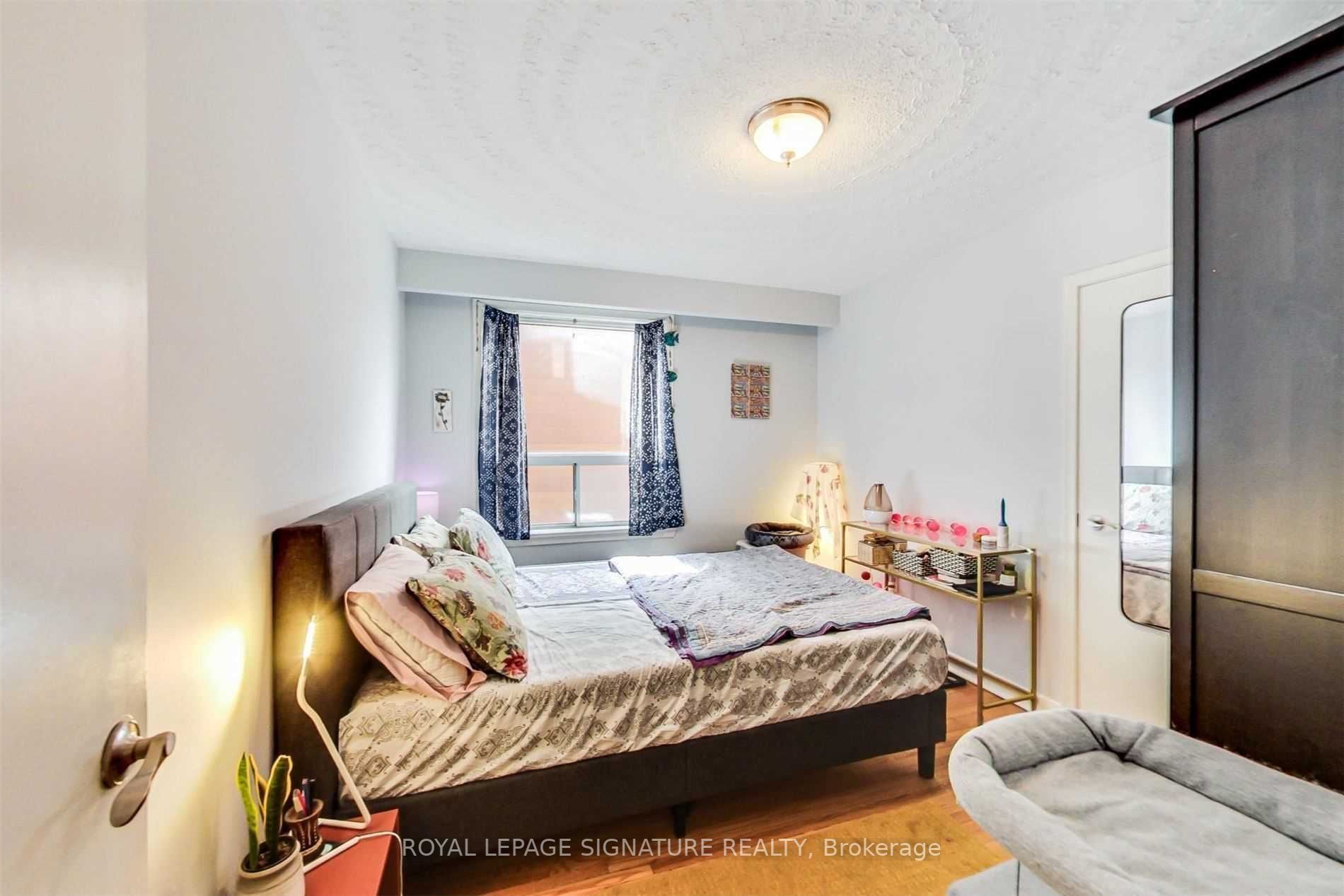 1162 Dovercourt Rd