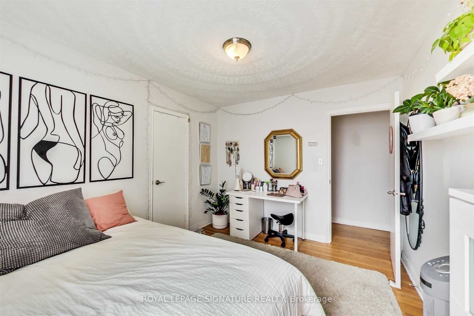 1162 Dovercourt Rd