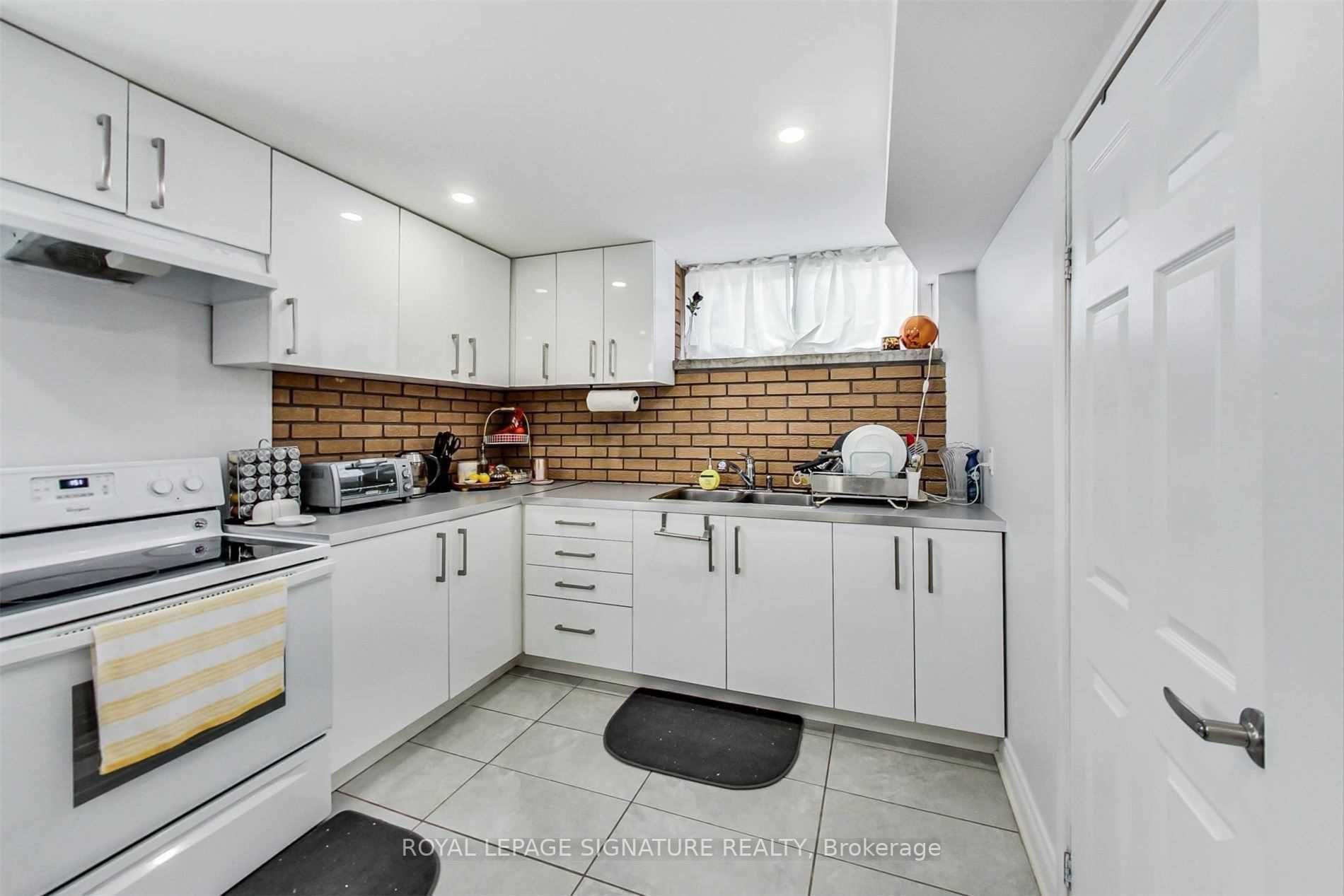 1162 Dovercourt Rd