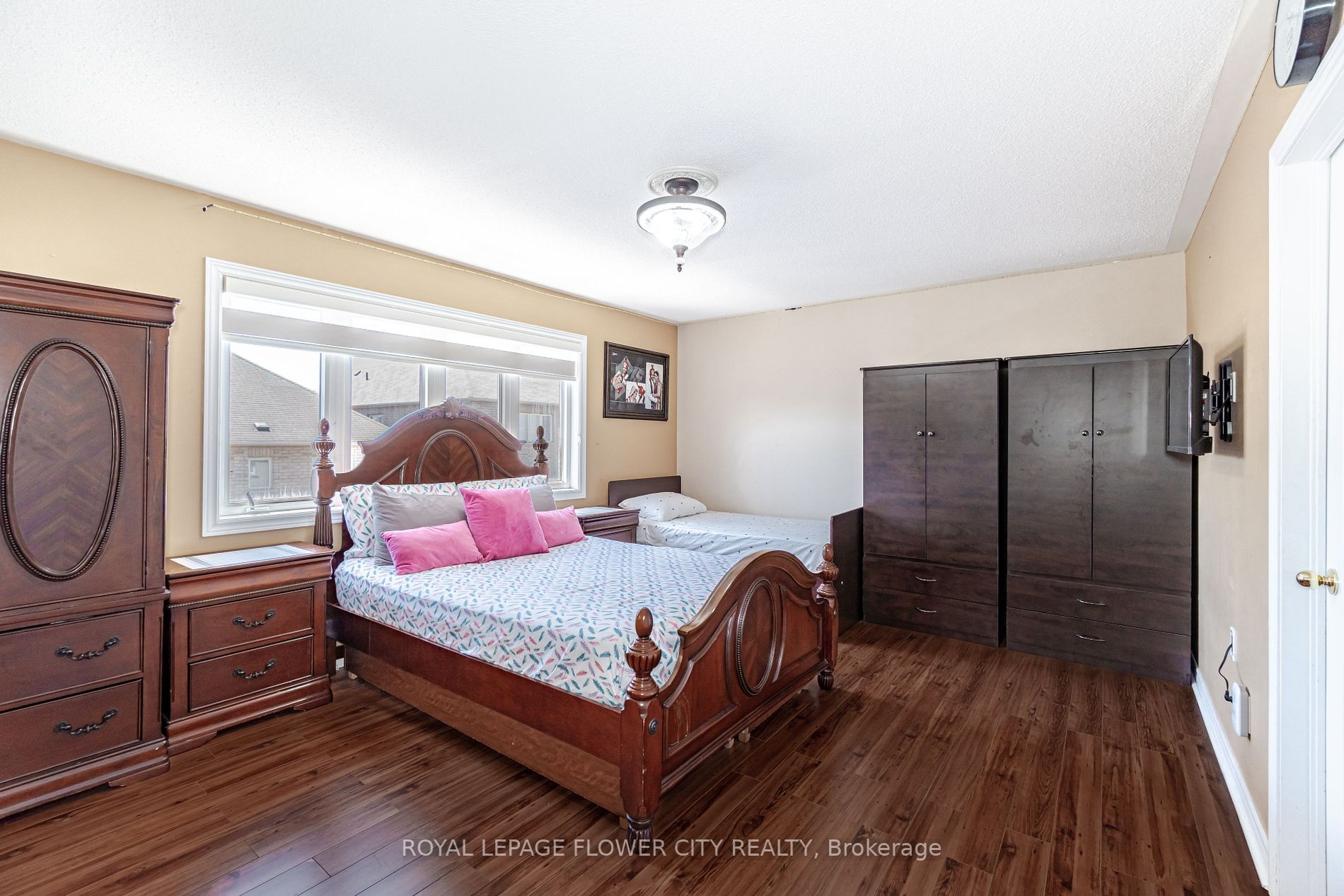 548 Fernforest Dr