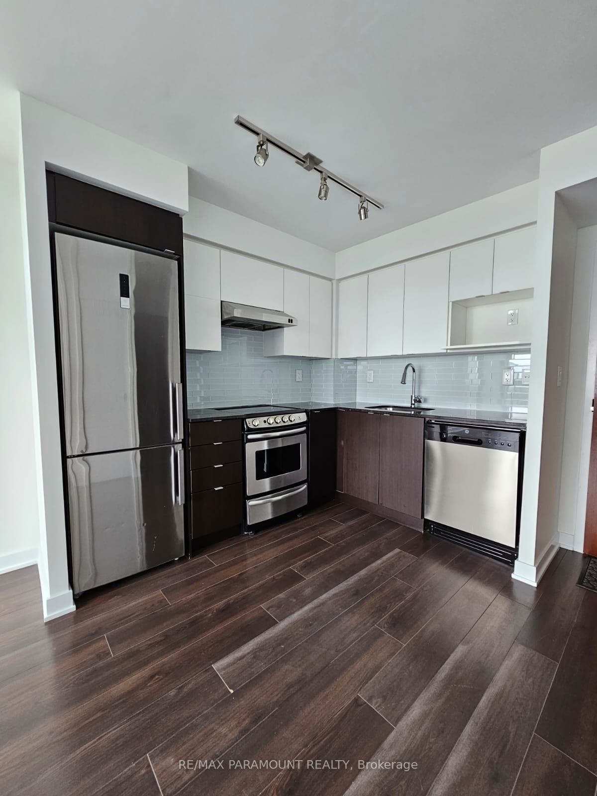 160 Flemington Rd, #1214