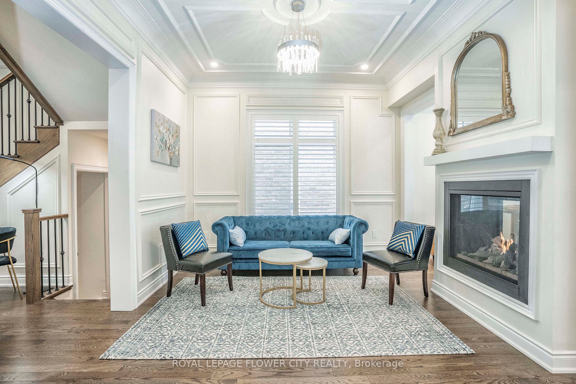1284 Queens Plate Rd