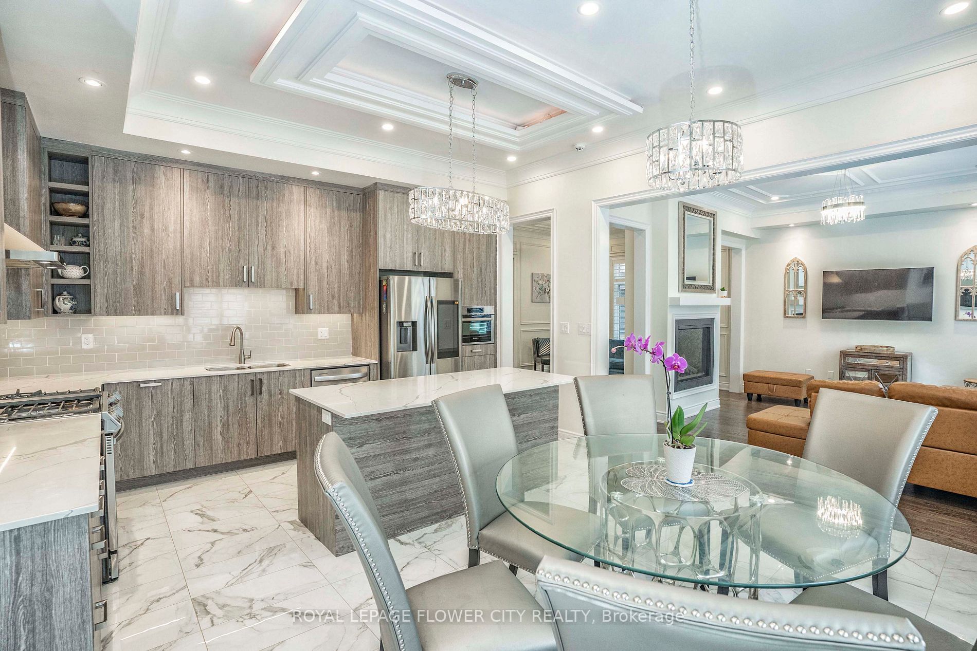 1284 Queens Plate Rd