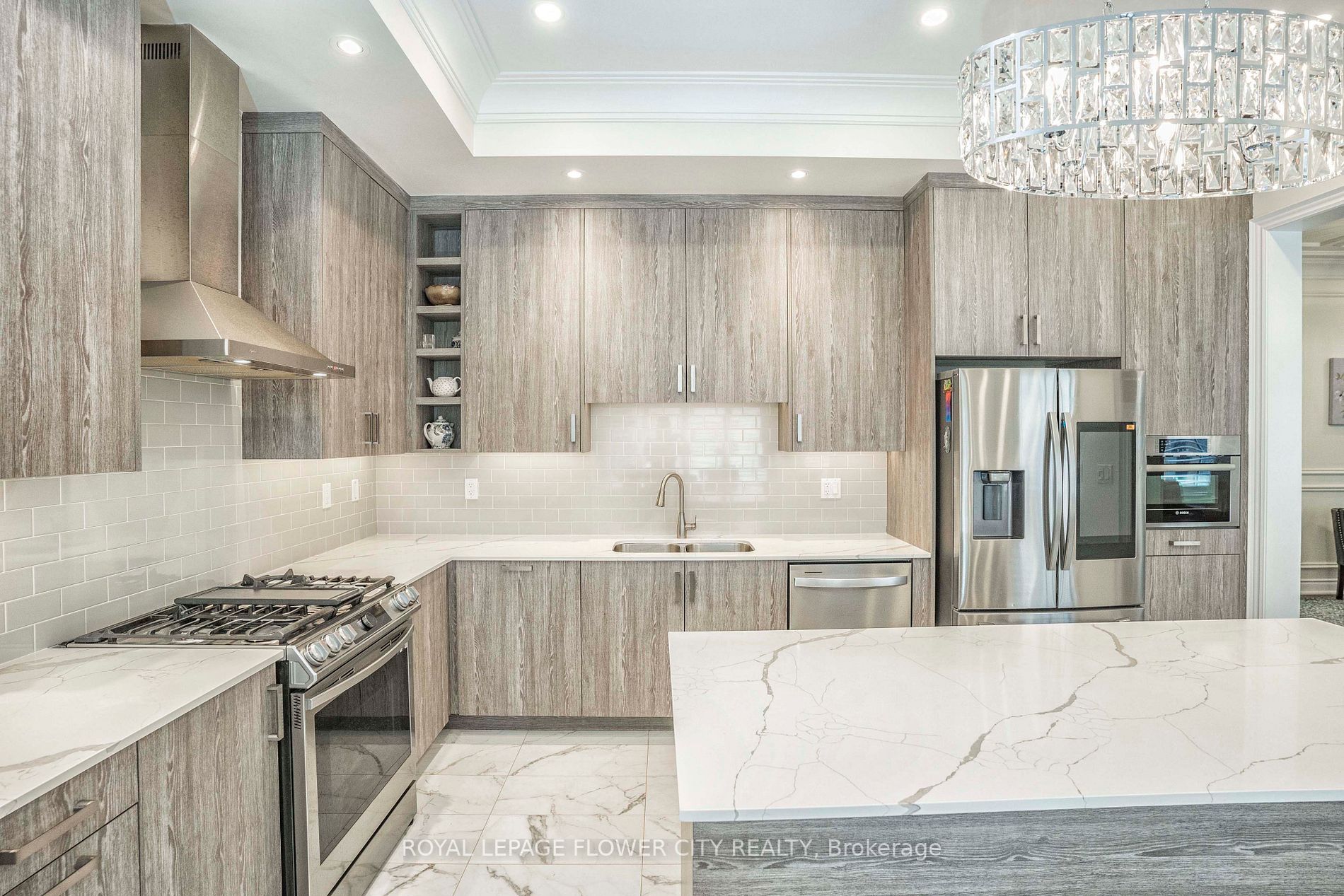1284 Queens Plate Rd
