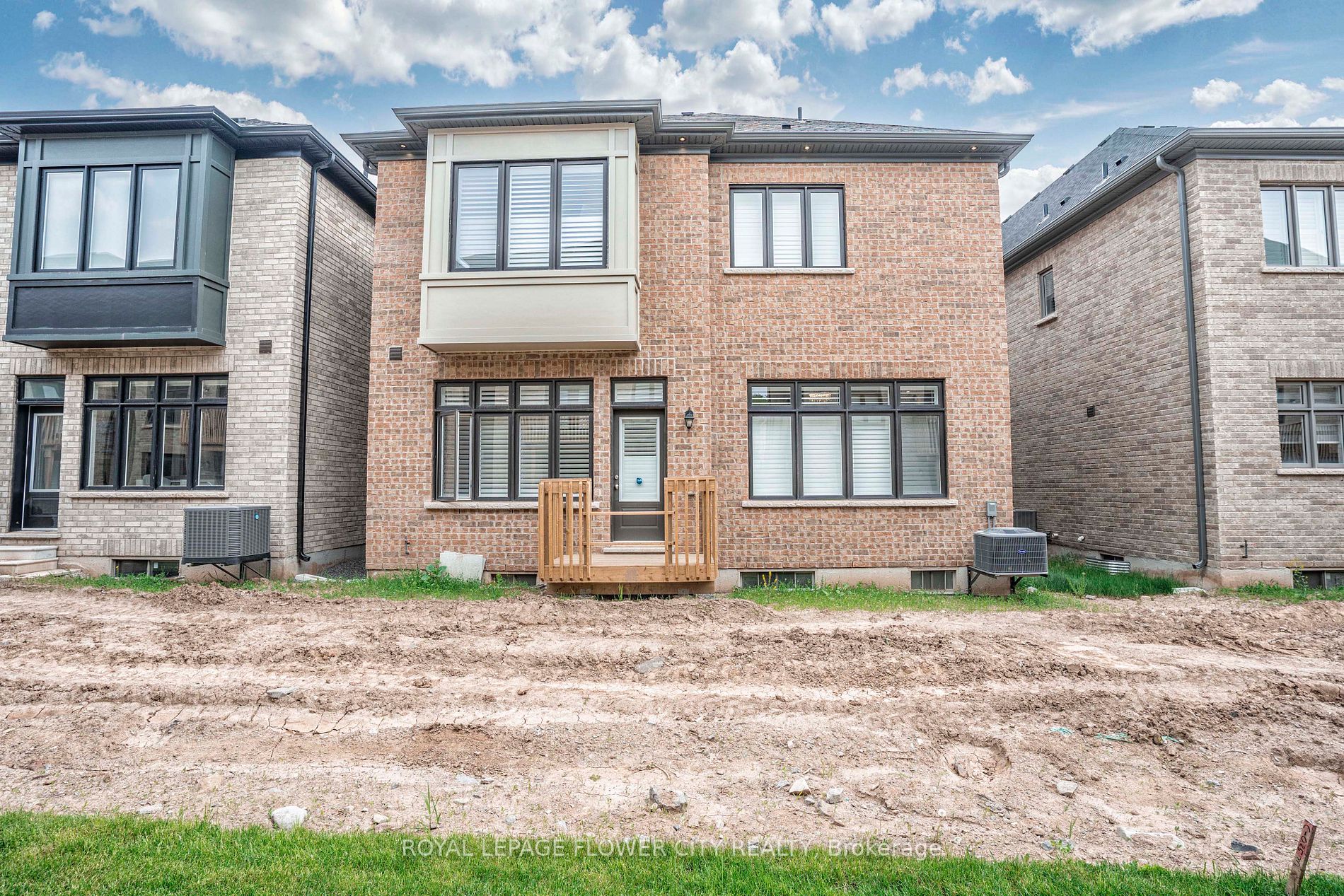 1284 Queens Plate Rd