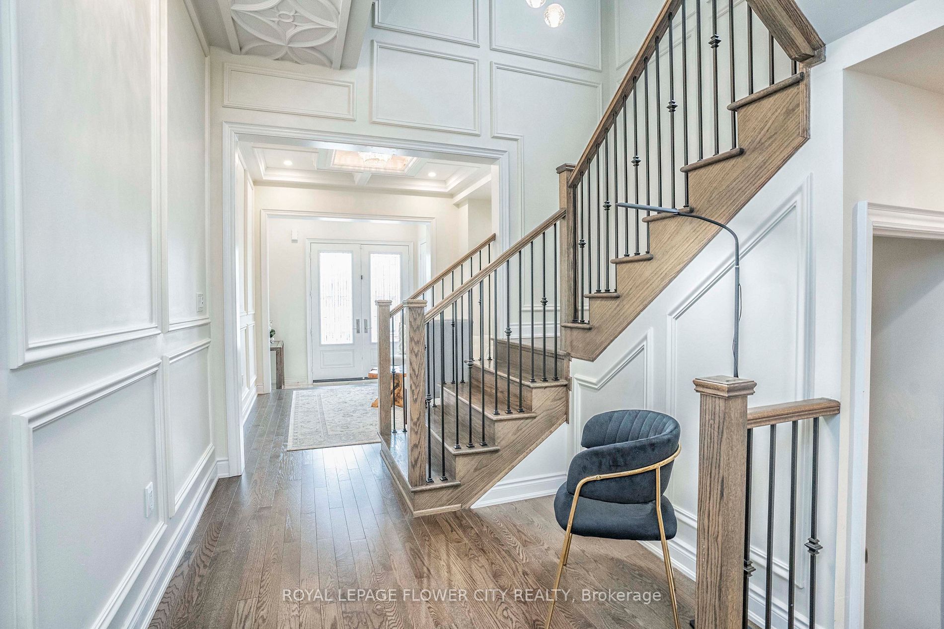 1284 Queens Plate Rd