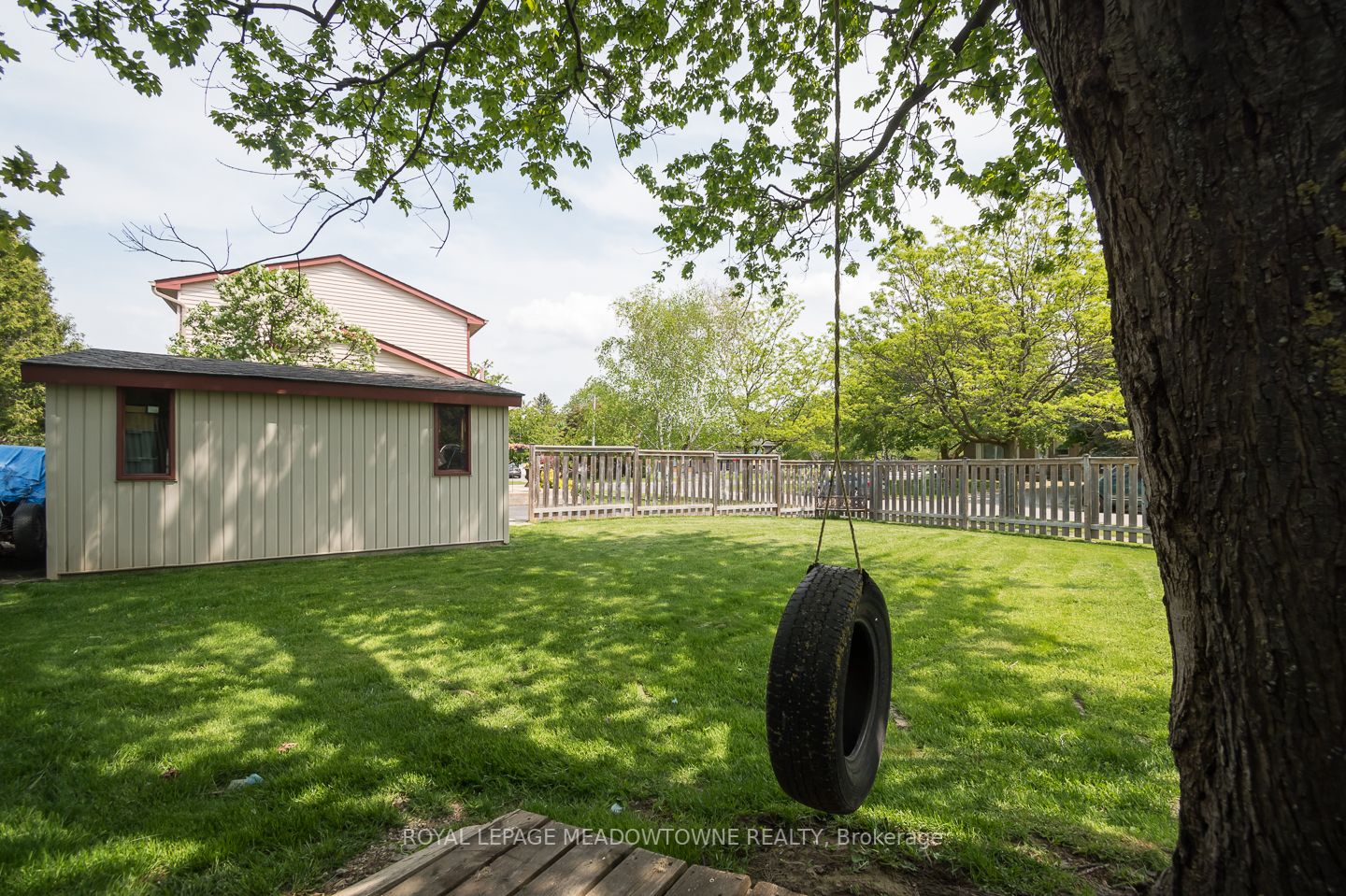 861 Fraser Crt