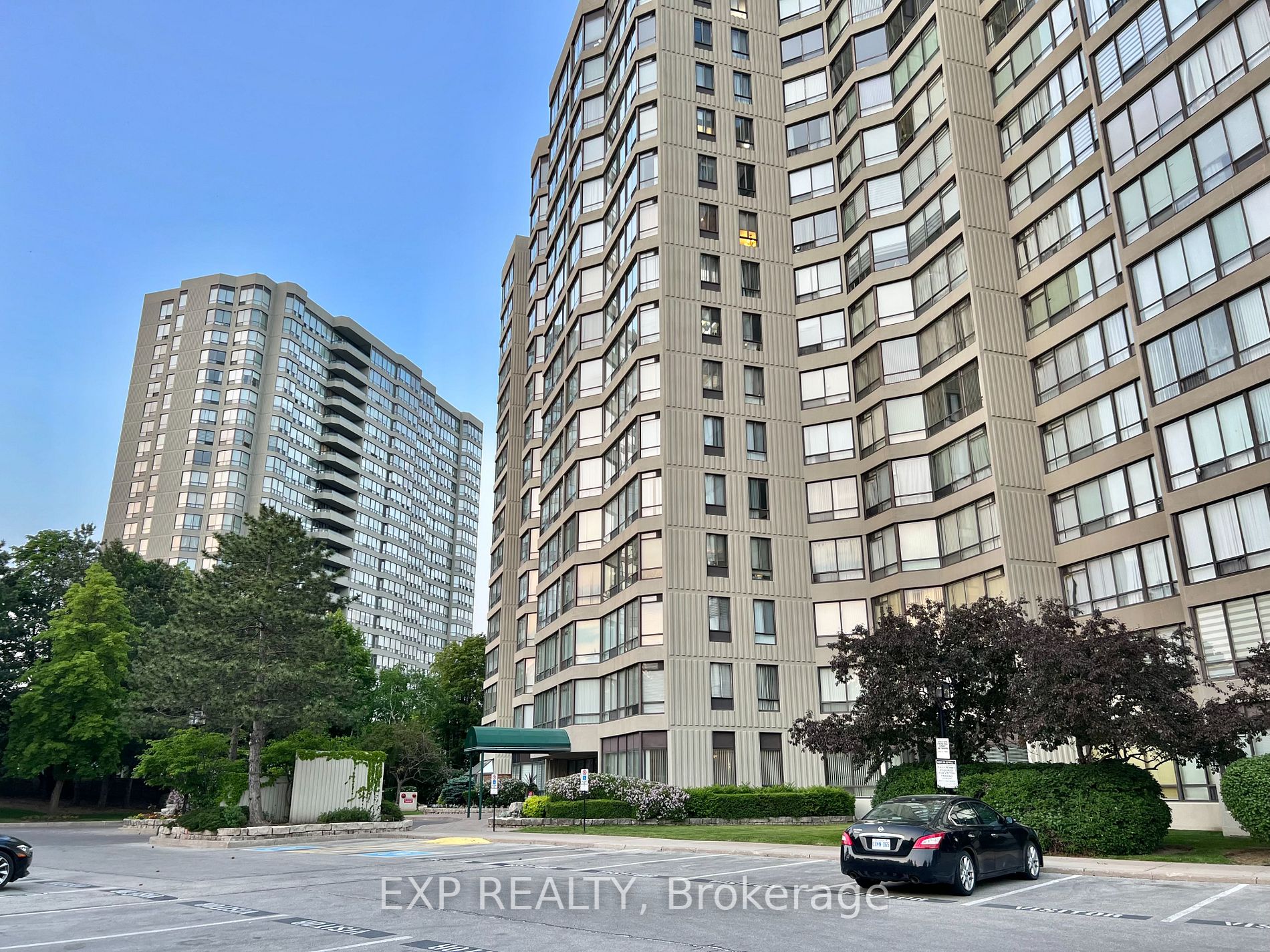26 Hanover Rd, #704