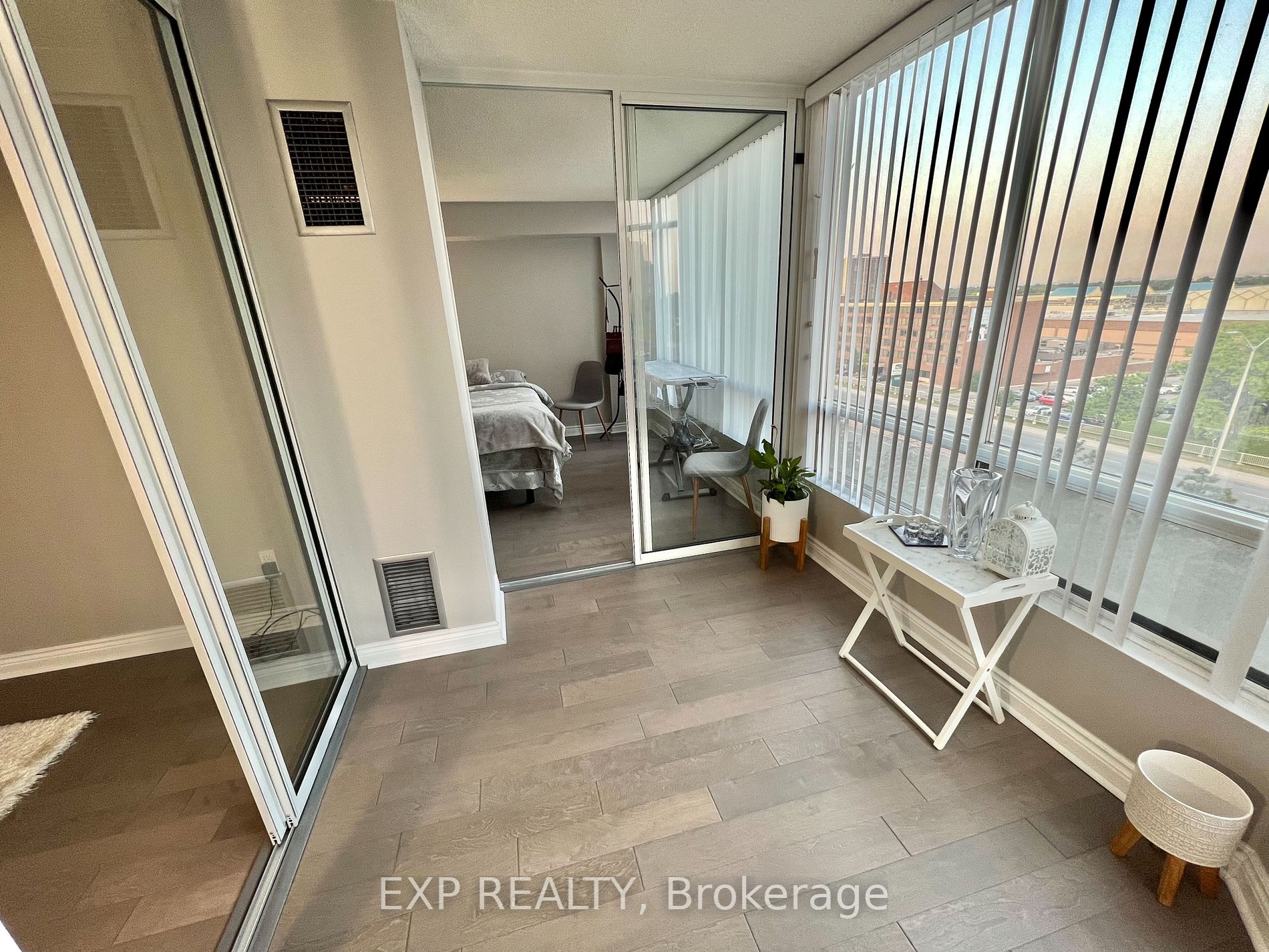 26 Hanover Rd, #704