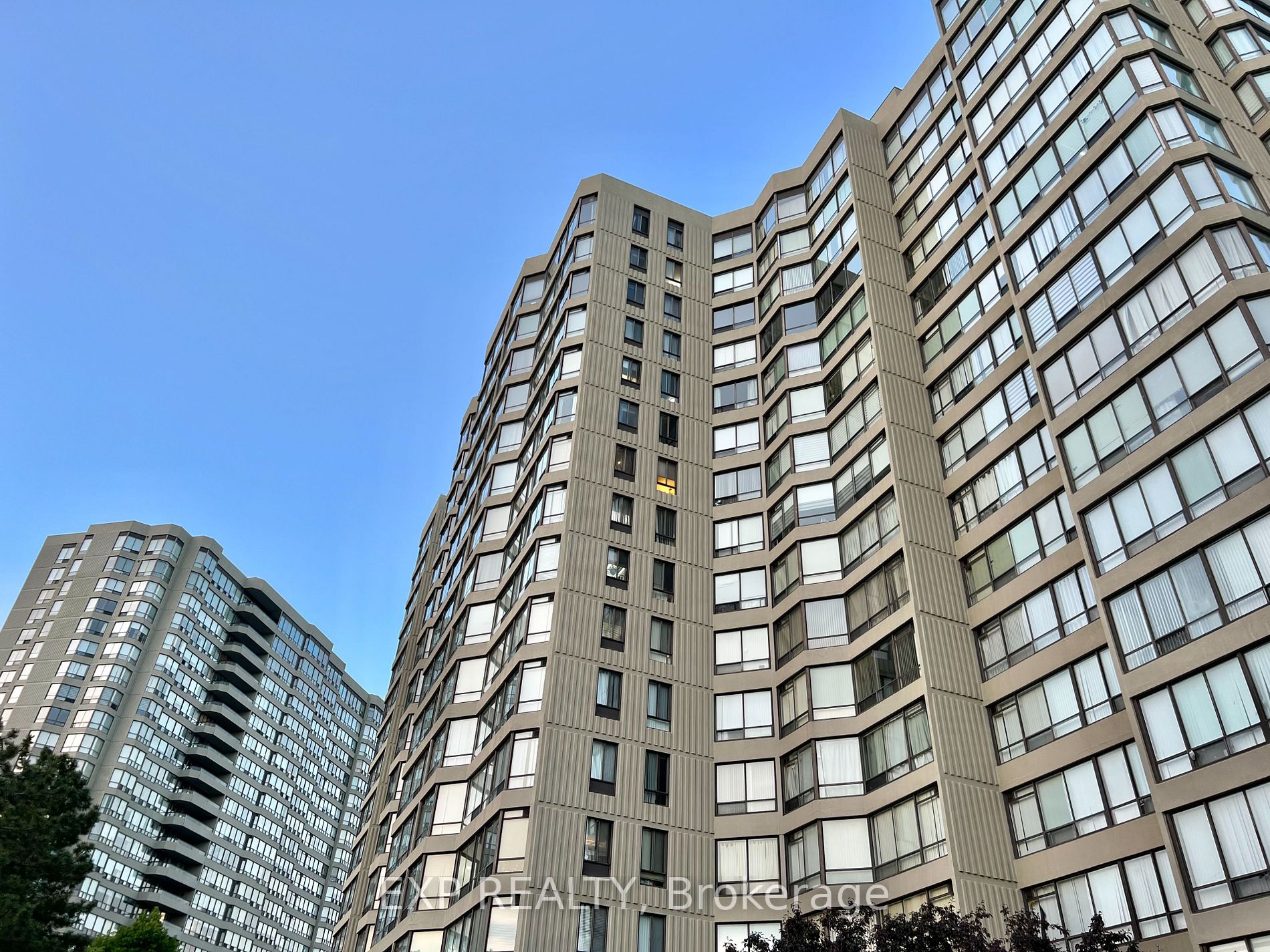 26 Hanover Rd, #704