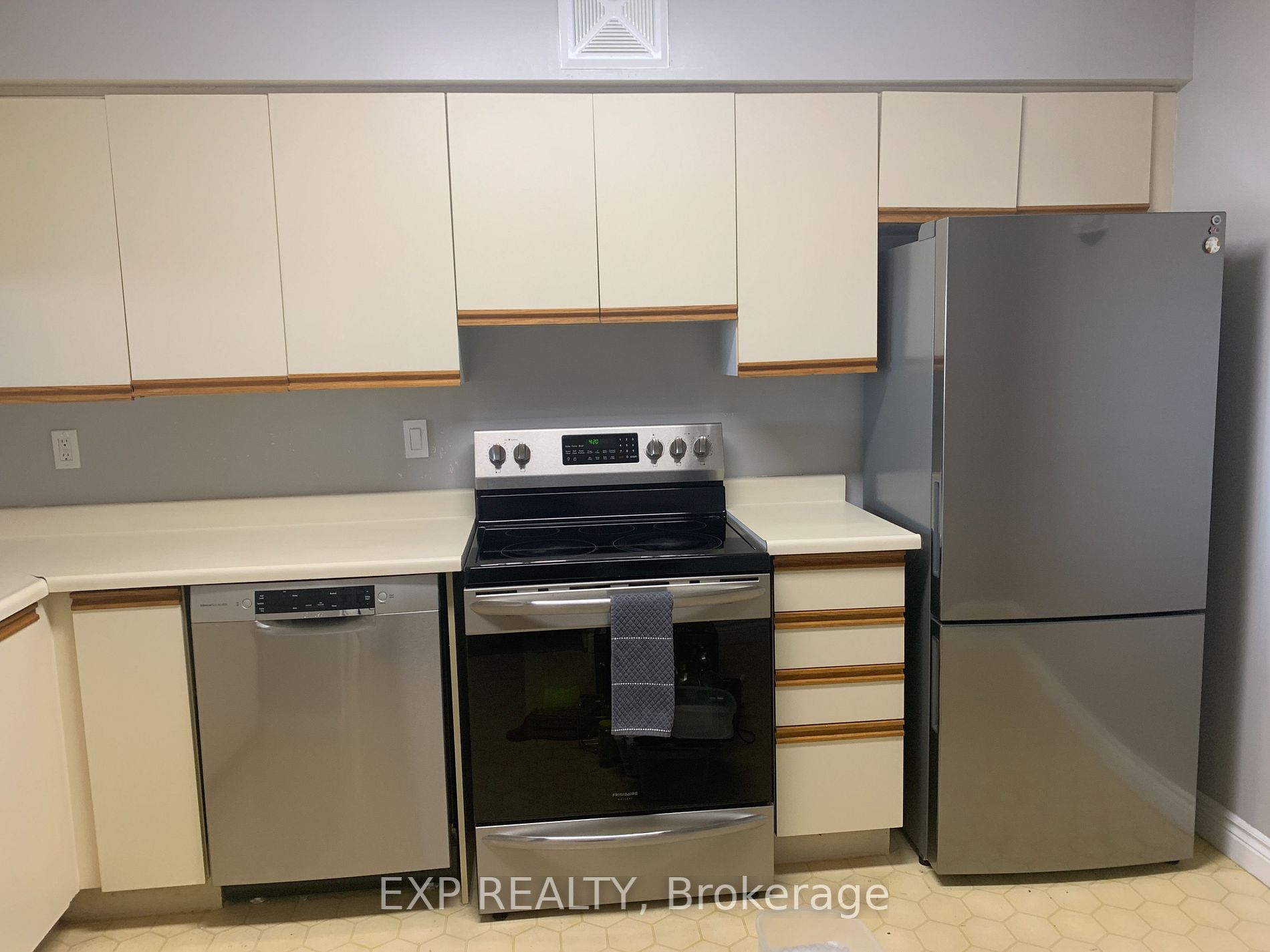 26 Hanover Rd, #704