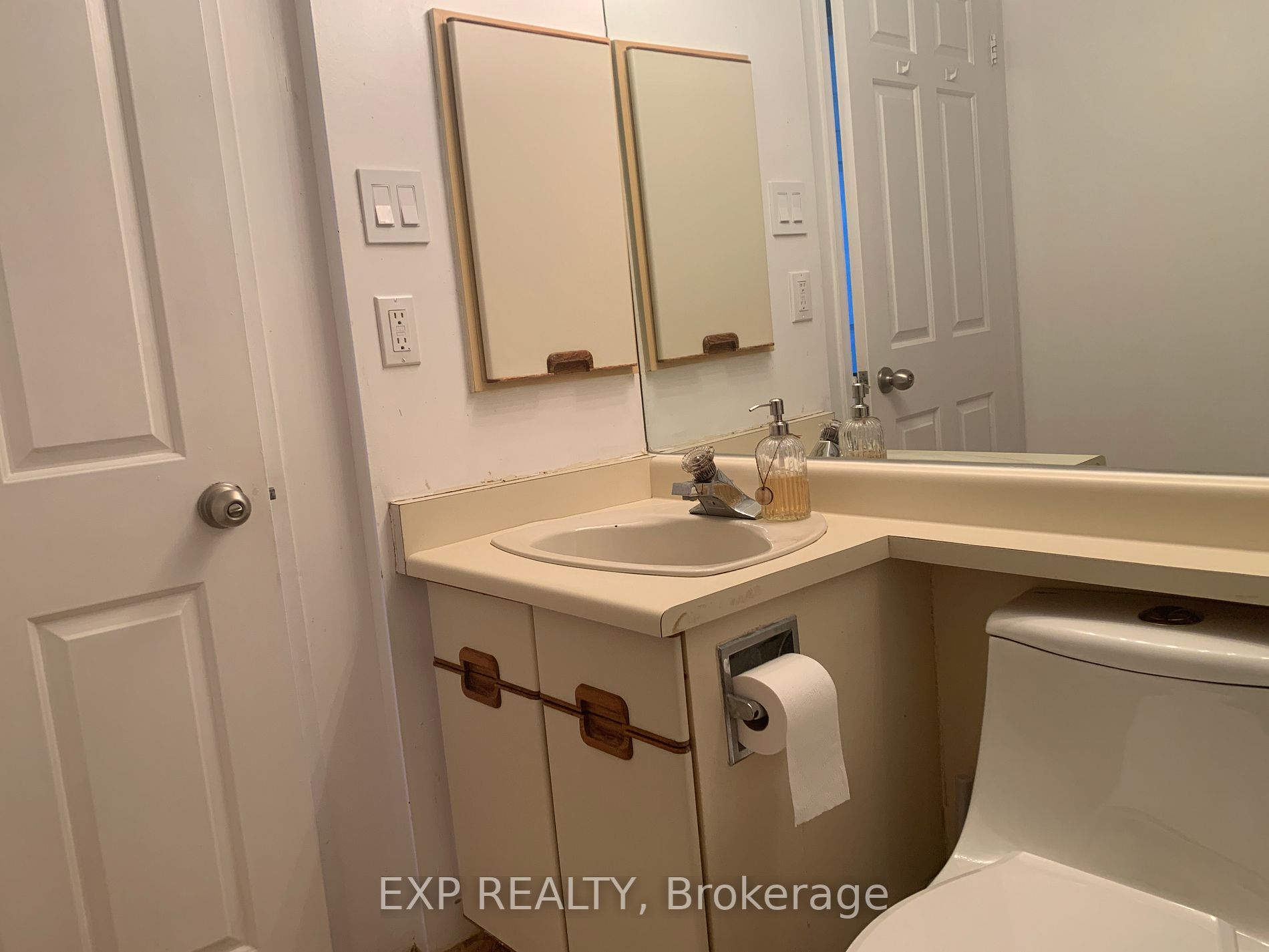 26 Hanover Rd, #704