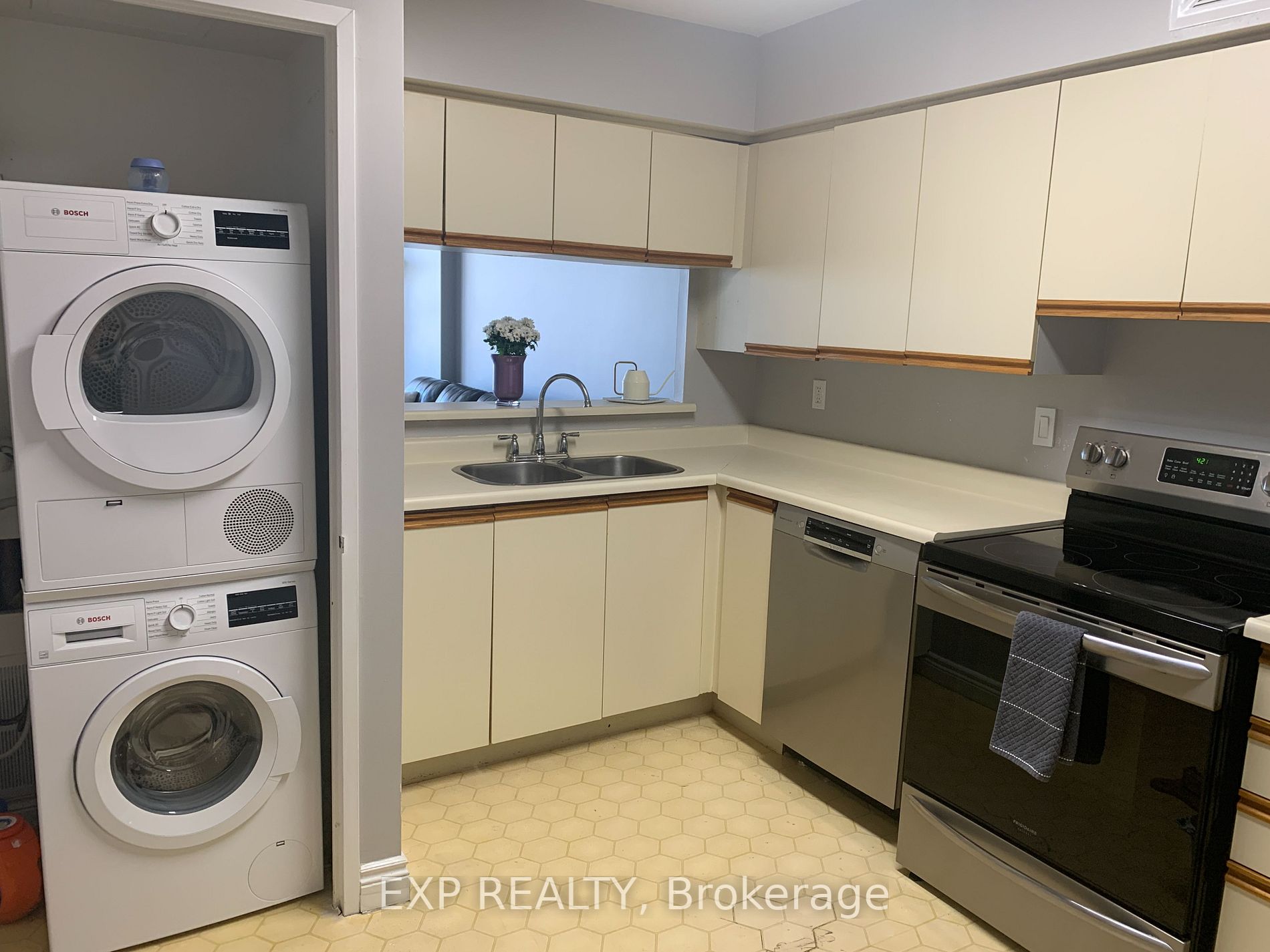 26 Hanover Rd, #704