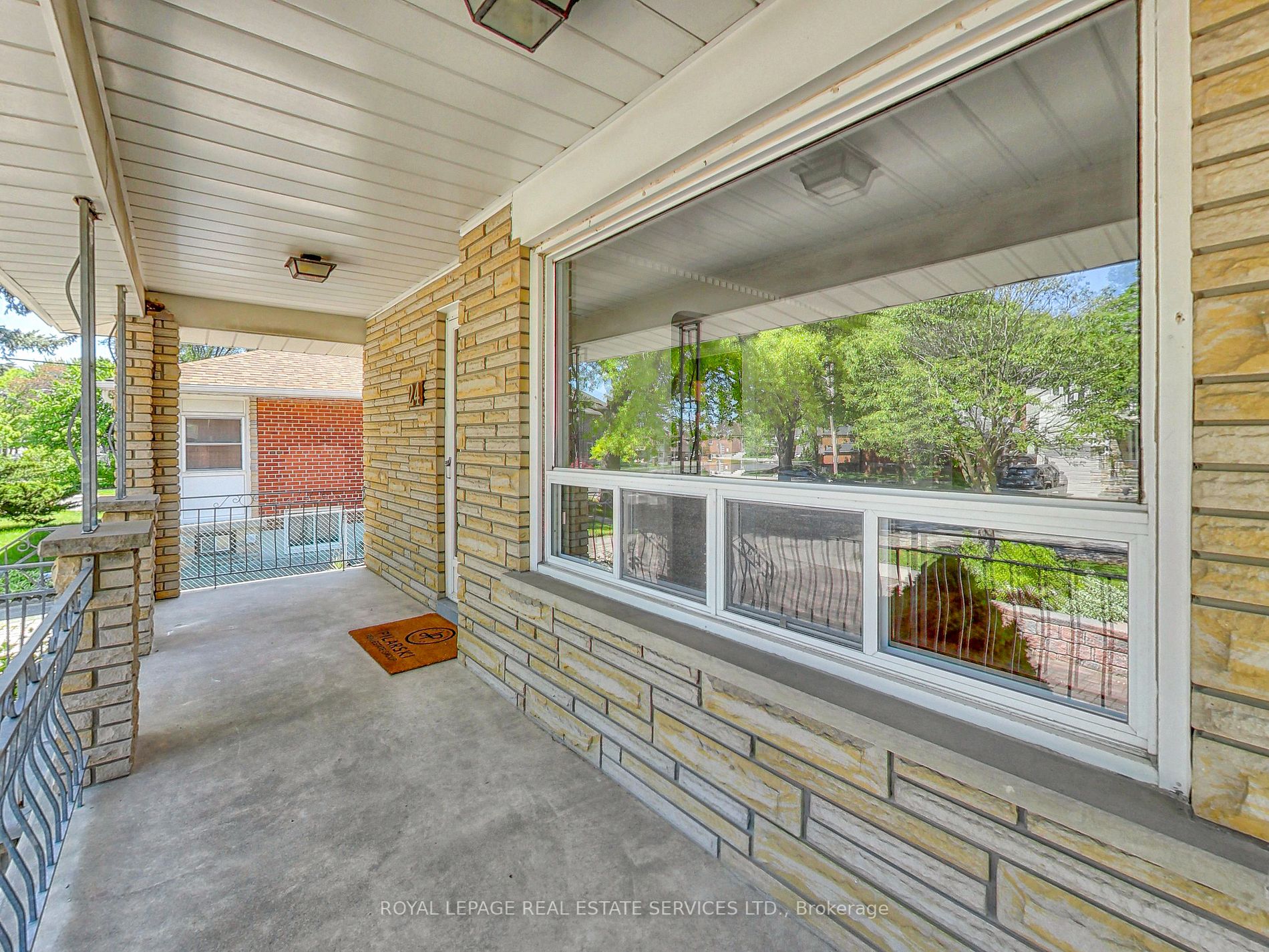 24 Lady Bank Rd